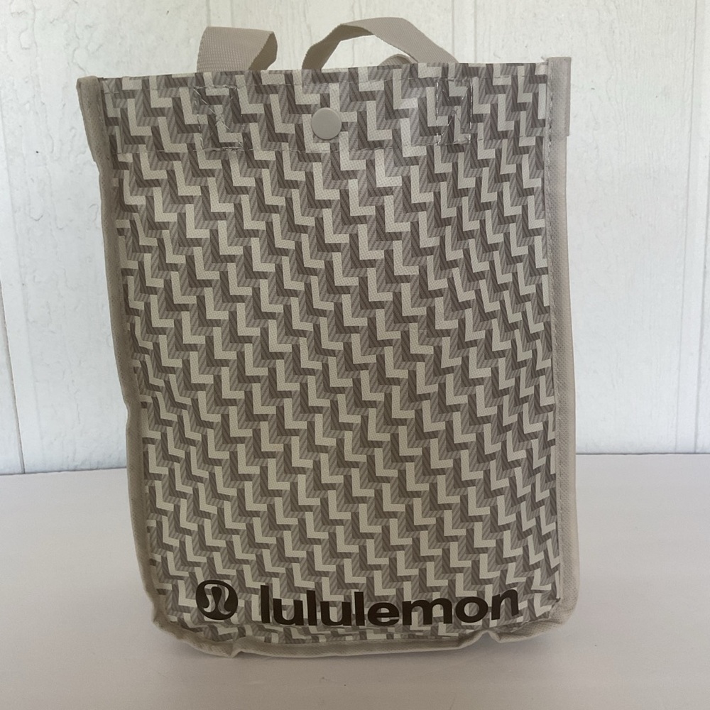 Lululemon 3D Effect Reusable Tote Bag